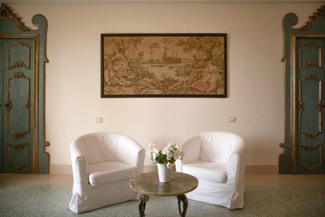 La Casa Di Ele Bed & Breakfast มาเตรา ภายนอก รูปภาพ