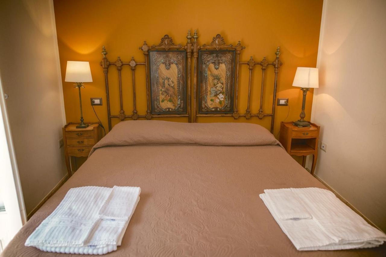 La Casa Di Ele Bed & Breakfast มาเตรา ภายนอก รูปภาพ