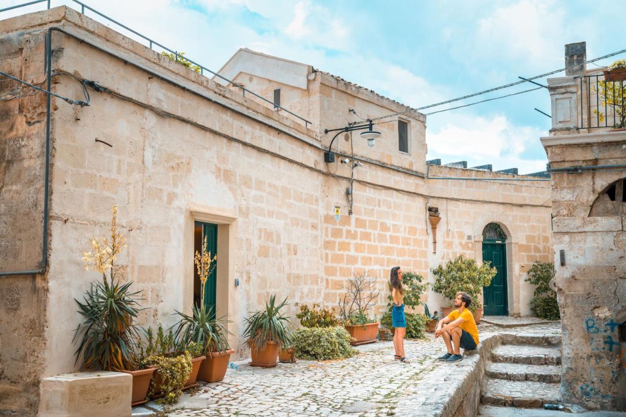La Casa Di Ele Bed & Breakfast มาเตรา ภายนอก รูปภาพ