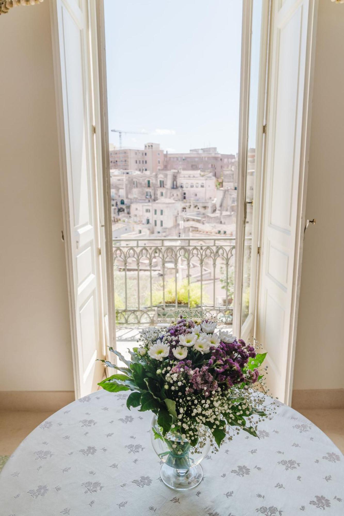 La Casa Di Ele Bed & Breakfast มาเตรา ภายนอก รูปภาพ
