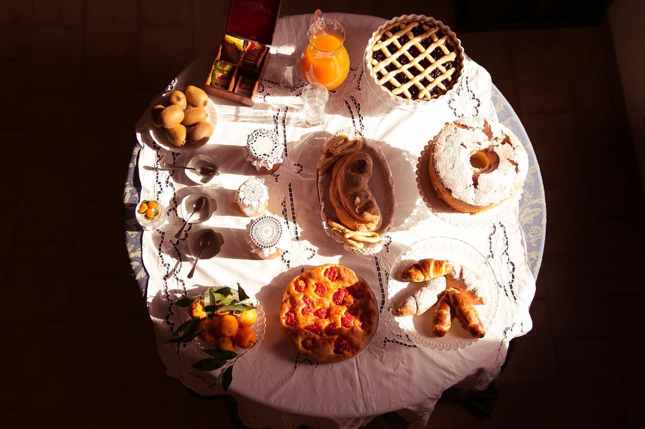 La Casa Di Ele Bed & Breakfast มาเตรา ภายนอก รูปภาพ